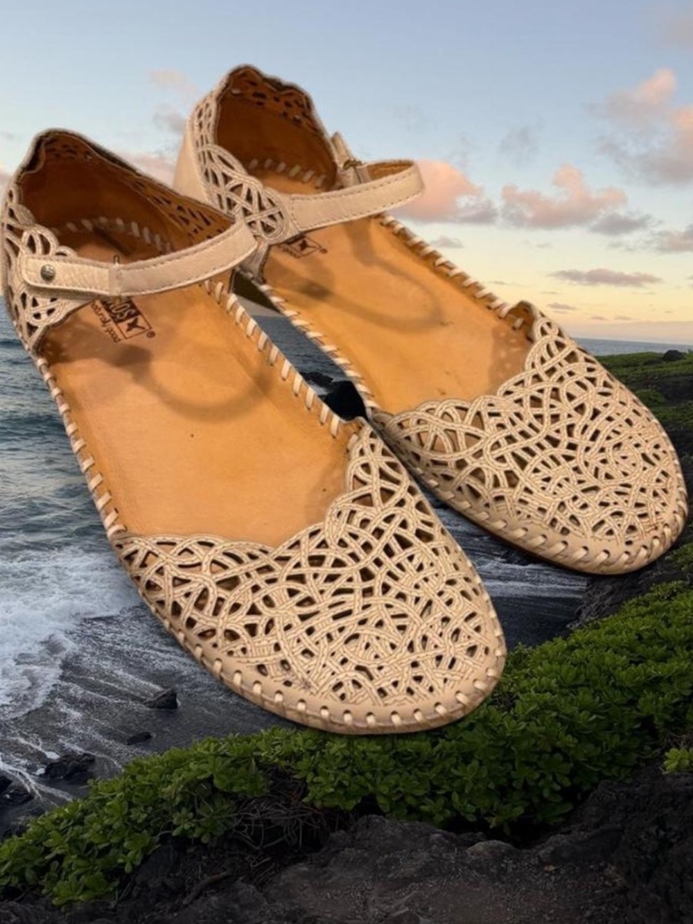 PIKOLINOS Cream Wedges